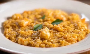 Risoto de Camarão com Açafrão e Queijo Parmesão
