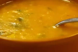 Descubra o Segredo do Caldo de Mocotó Grosso que Vai Surpreender Seu Paladar