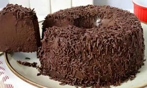 Brigadeirão Cremoso de Micro-ondas: Sobremesa Rápida e Deliciosa!