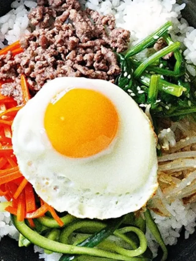 Bibimbap: Arroz Coreano com Legumes e Ovo