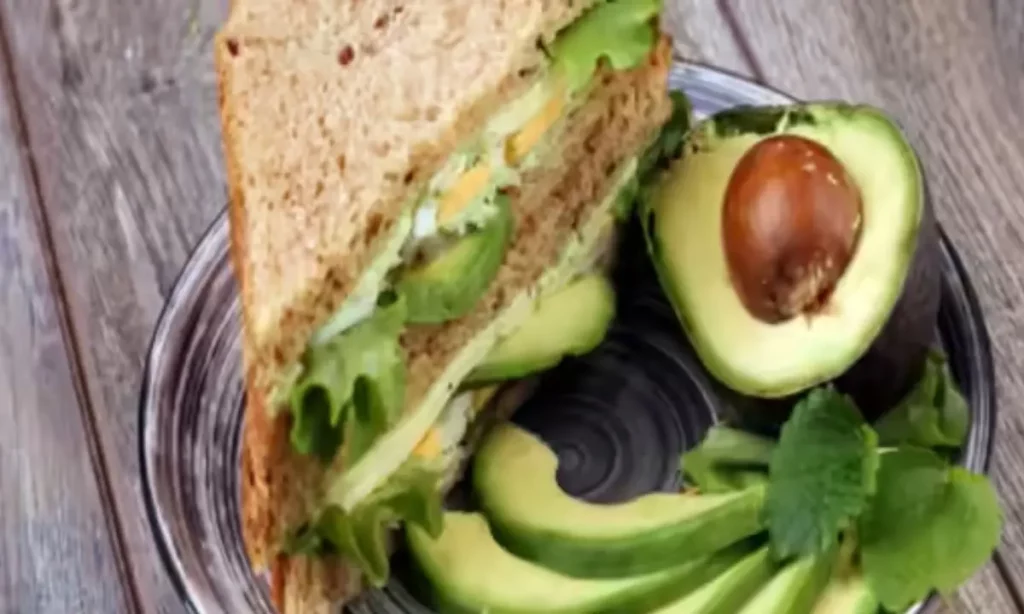 Receita de Sanduíche de Abacate Grelhado